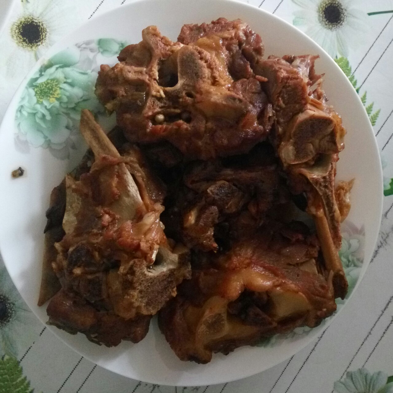 炖羊蝎子，羊肉