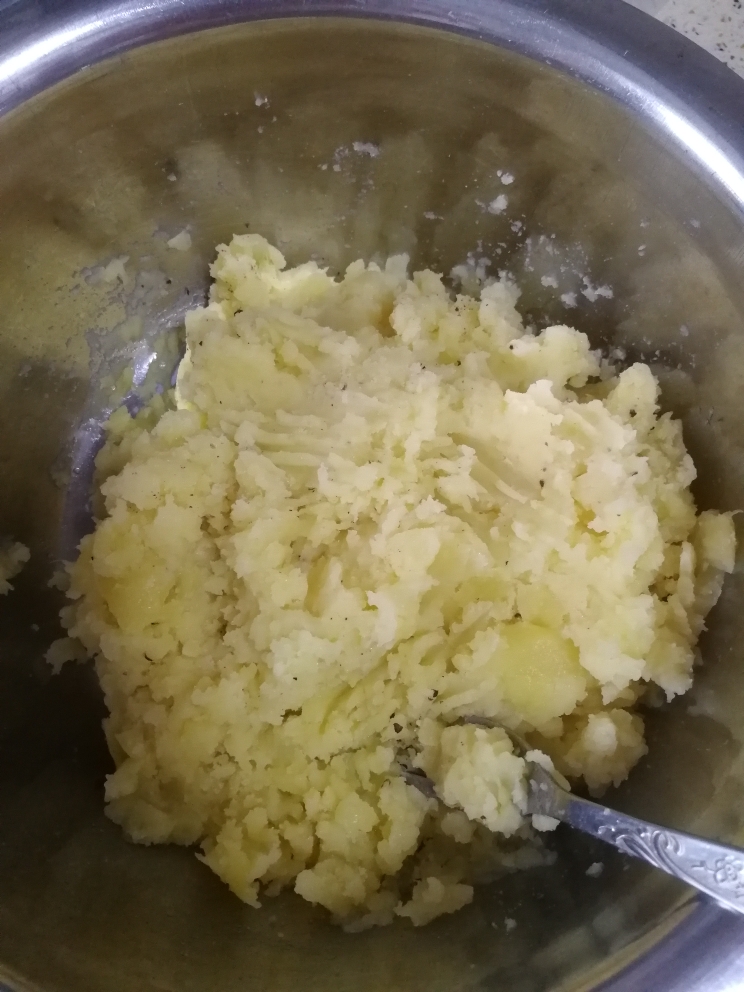 干豆腐土豆泥鸡肉卷的做法 步骤1