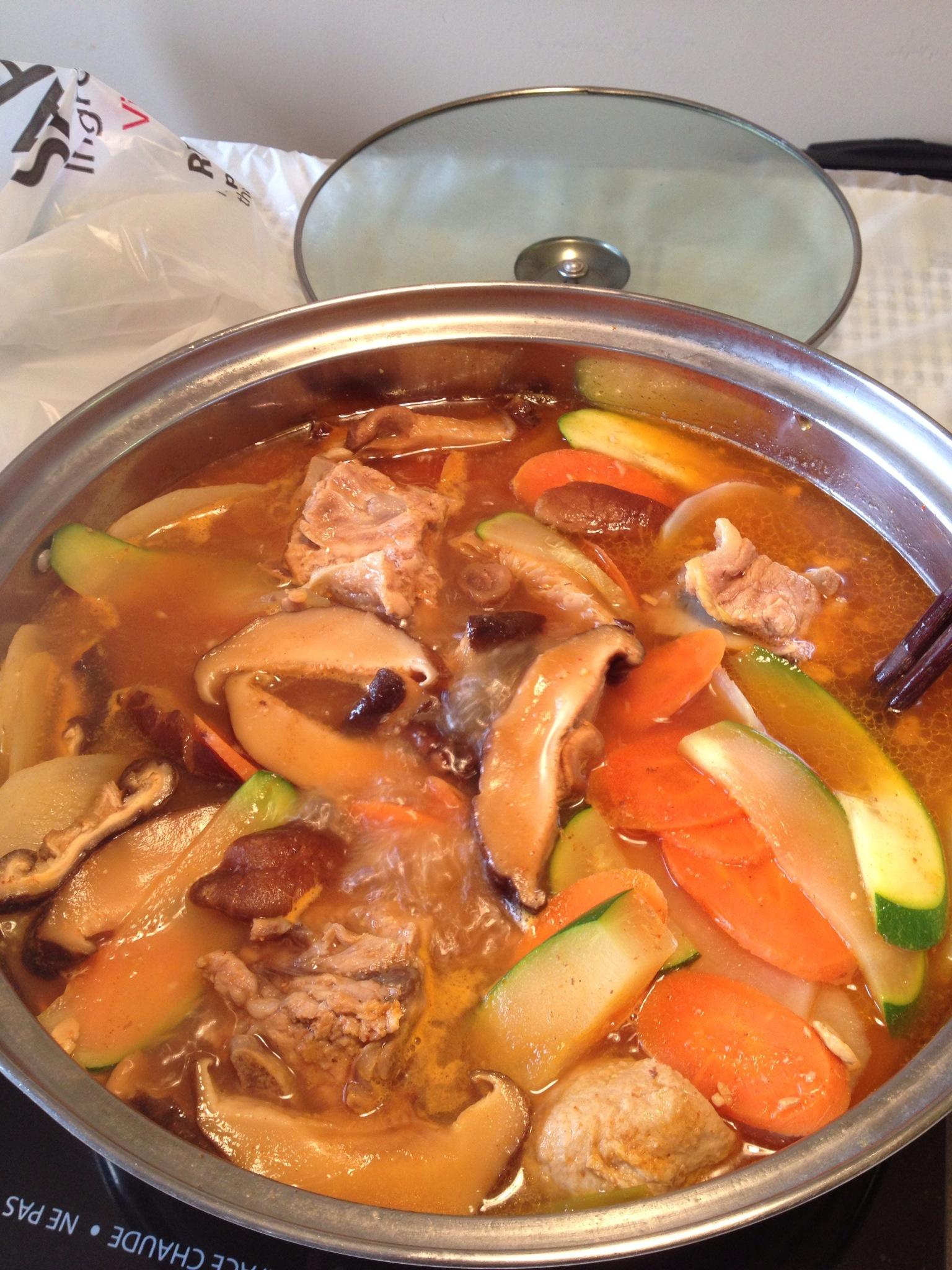 韩式大骨头汤的做法