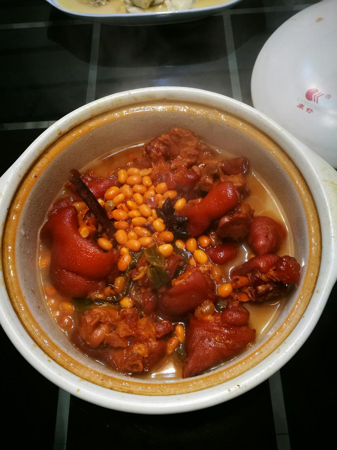 黄豆焖猪手
