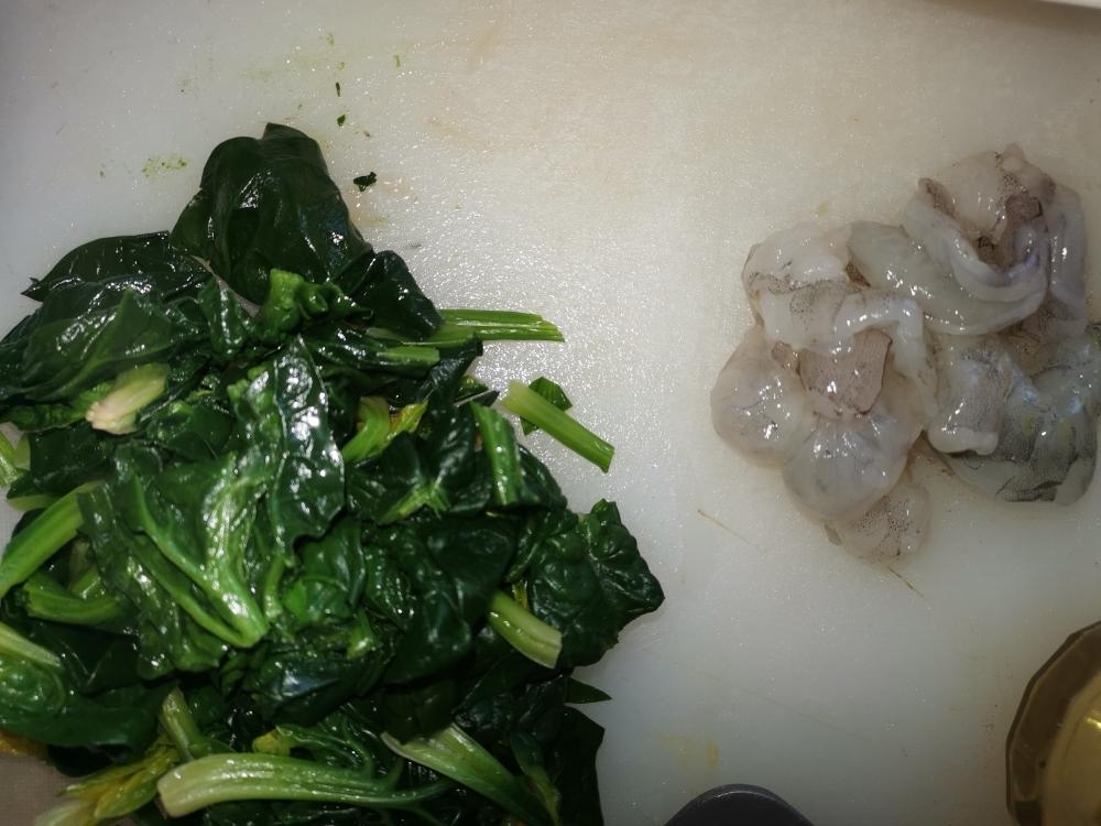 菠菜虾仁汤的做法 步骤1