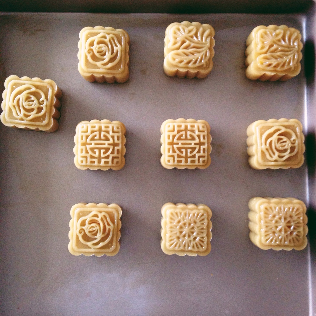 广式月饼——蛋黄莲蓉月饼