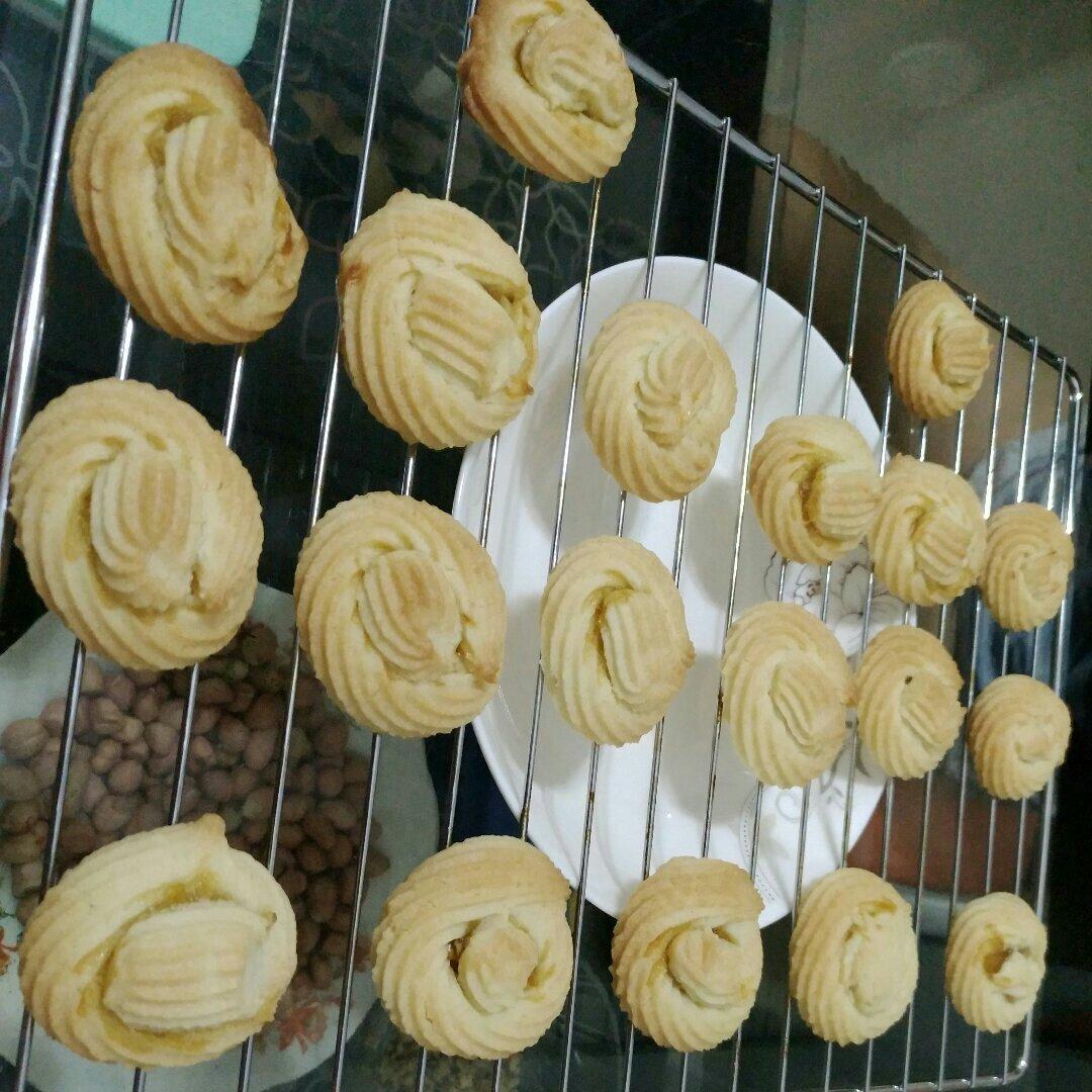 没有黄油也同样做出香酥不腻，花纹立体清晰的曲奇