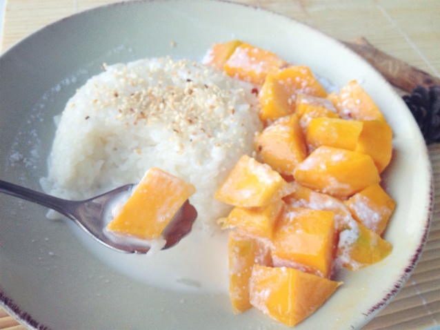 椰浆芒果糯米饭