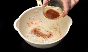 #海鲜汇集#🦀蟹肉粉丝煲的做法 步骤7