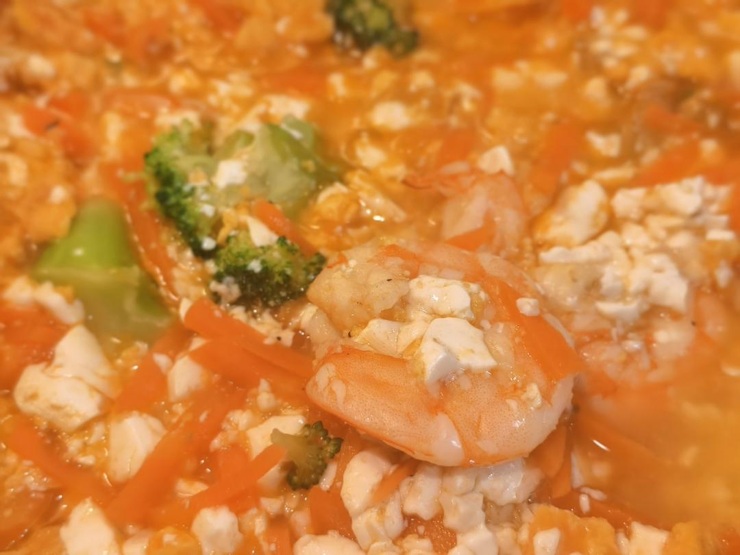 营养又鲜香的咸蛋黄豆腐煲