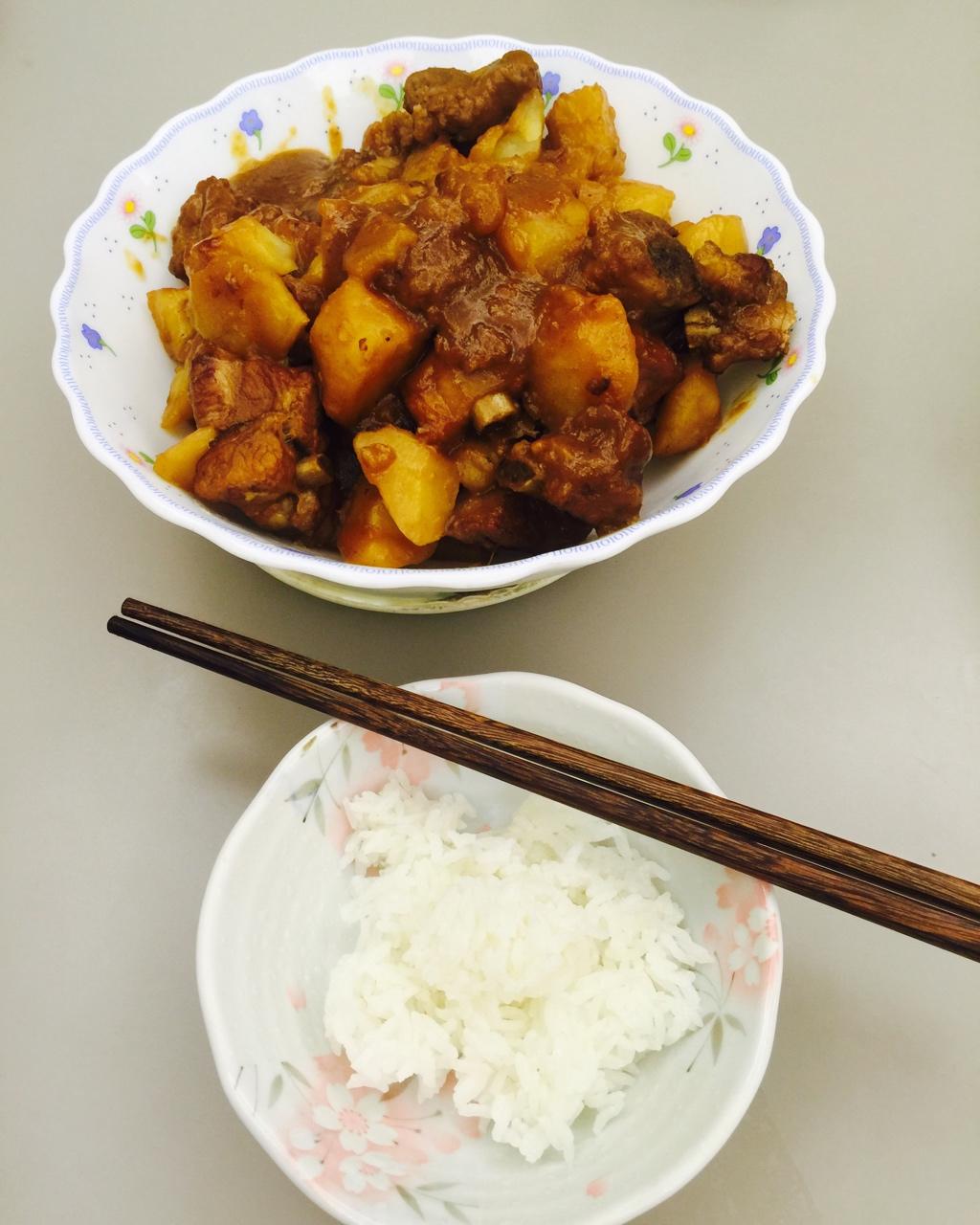 土豆焖排骨(广式）