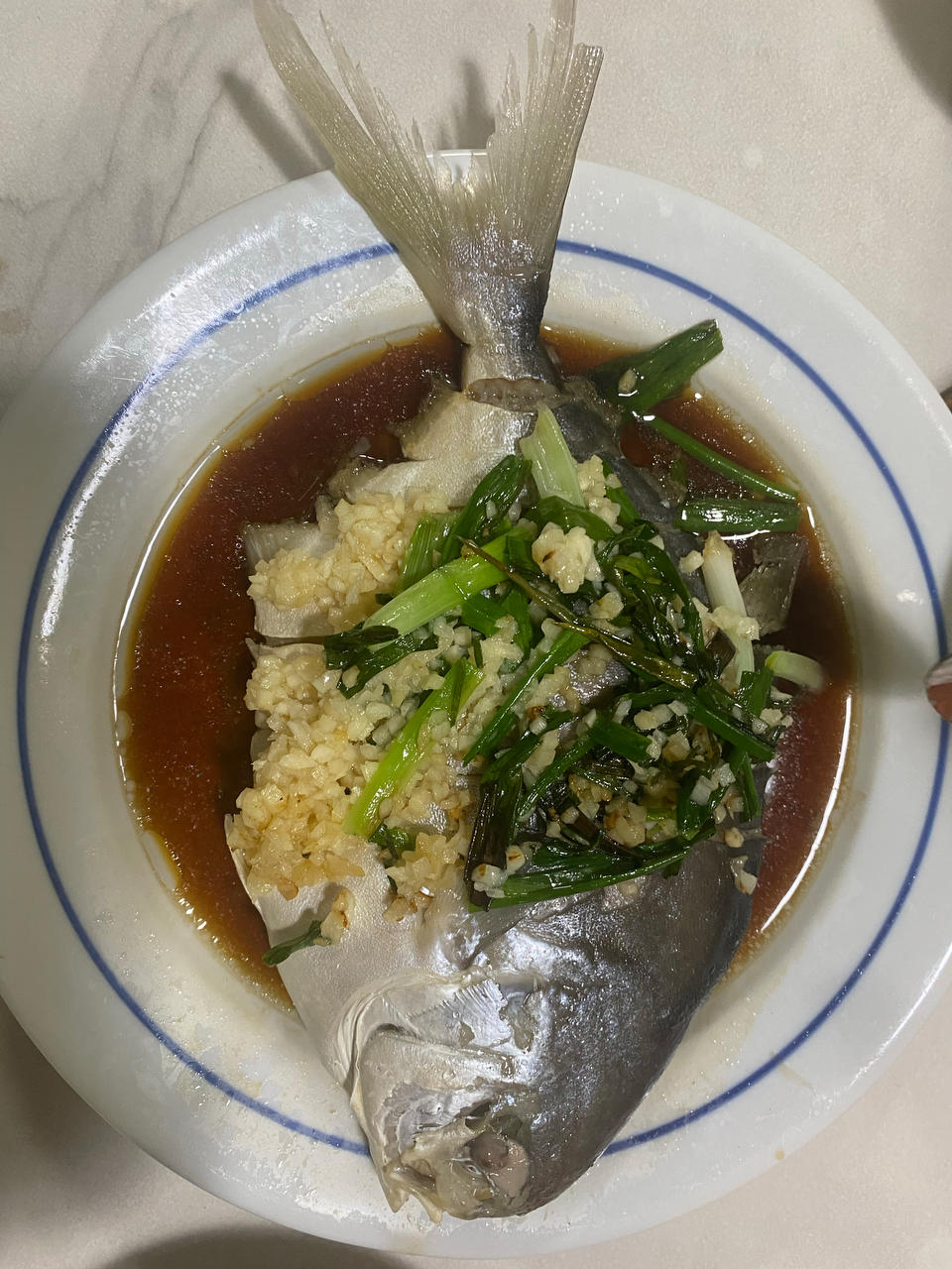 清蒸金鲳鱼，简单易做，年夜饭必备的一道菜，年年有余！