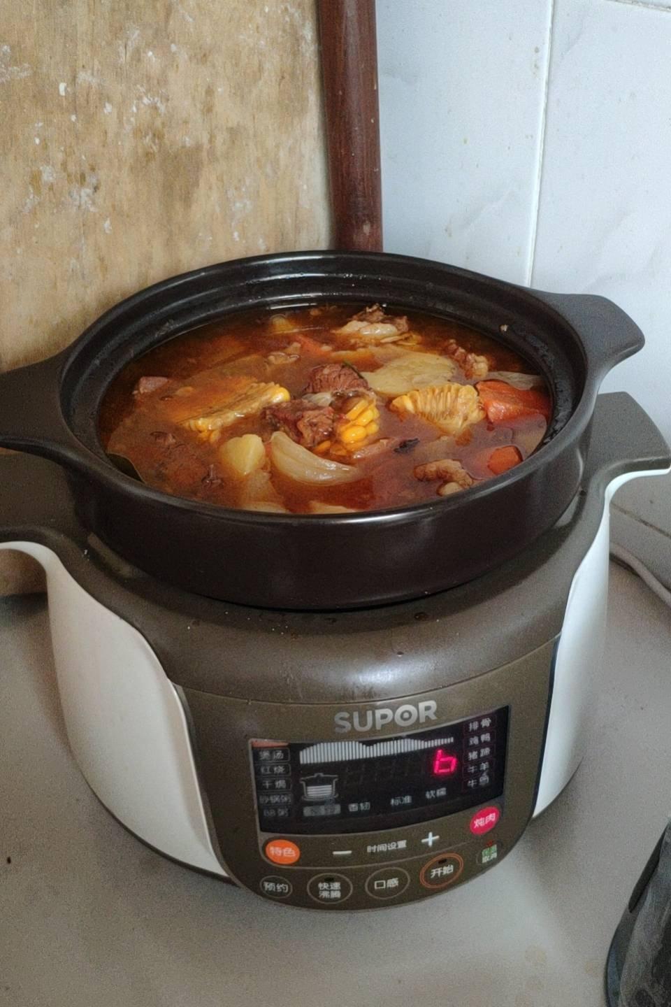 番茄土豆炖牛腩