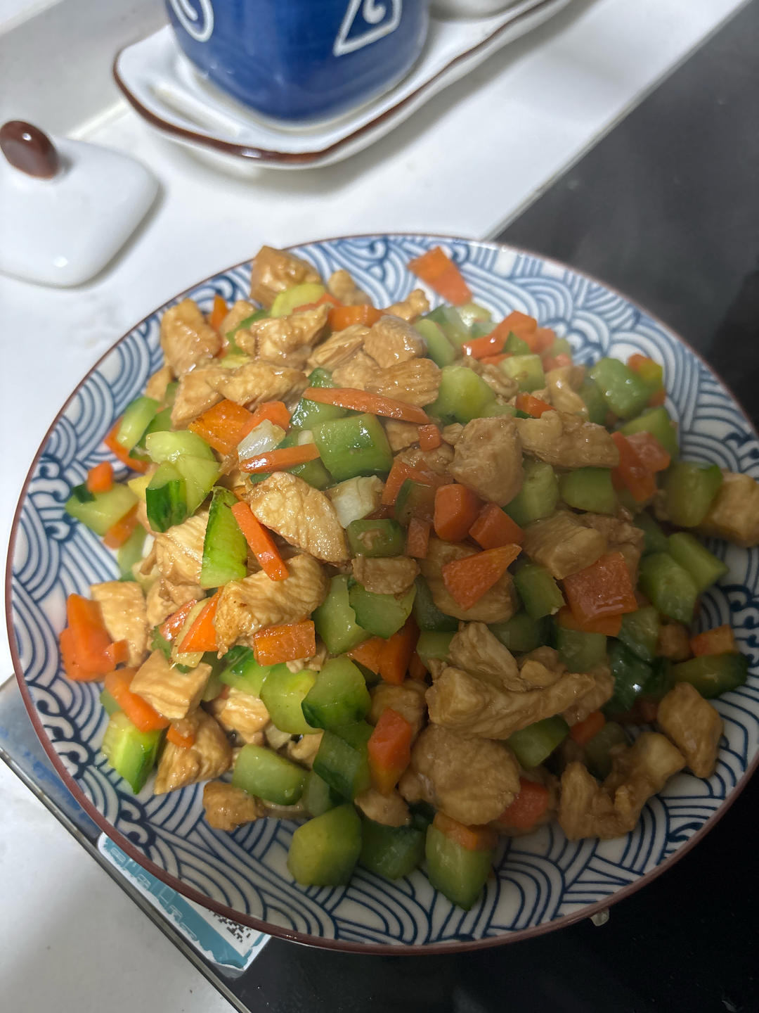 尖椒鸡丁(保持肉很嫩的窍门)
