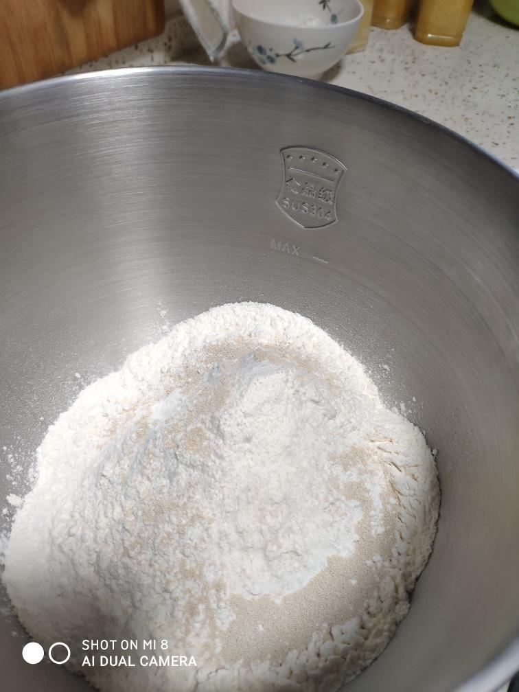 纯奶手撕吐司的做法 步骤1