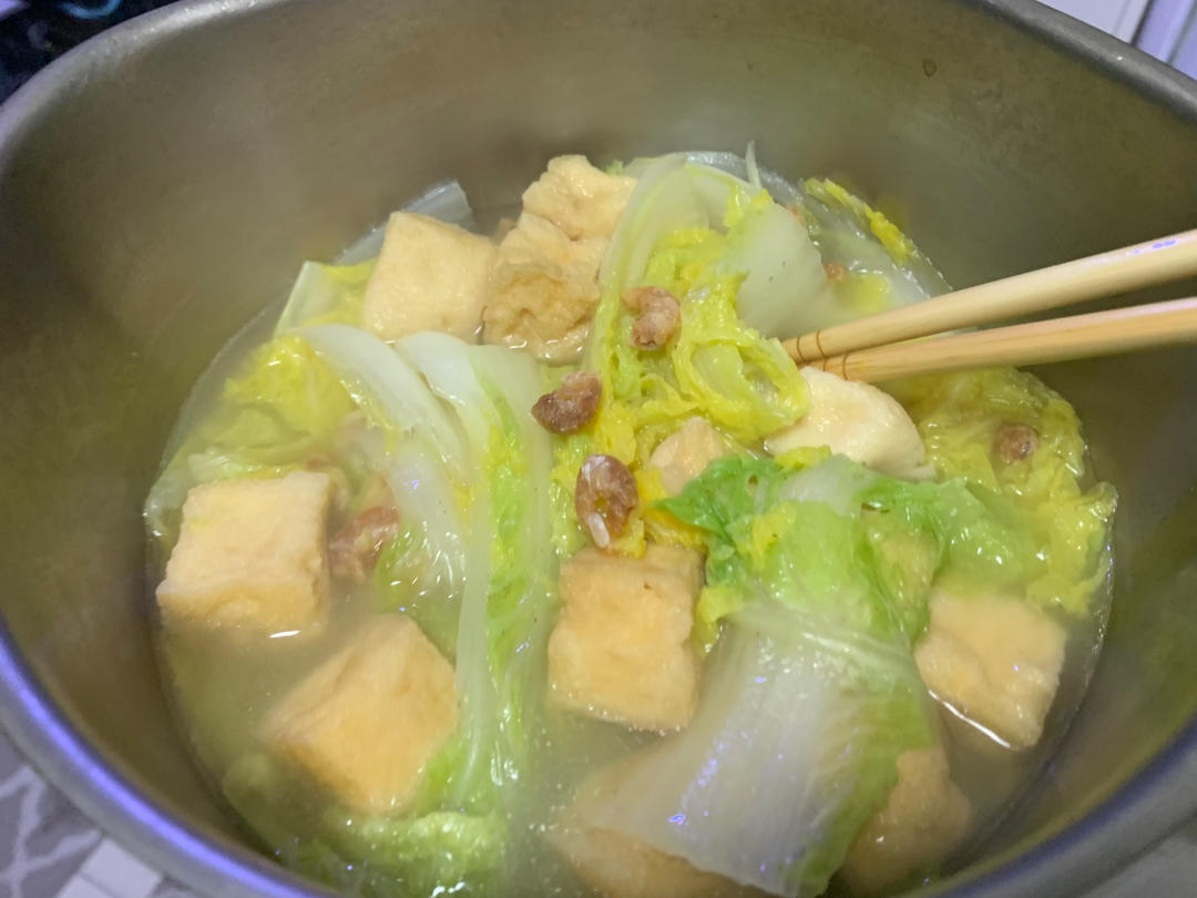 好吃到连汤汁都不剩的白菜焖豆泡，给肉都不换