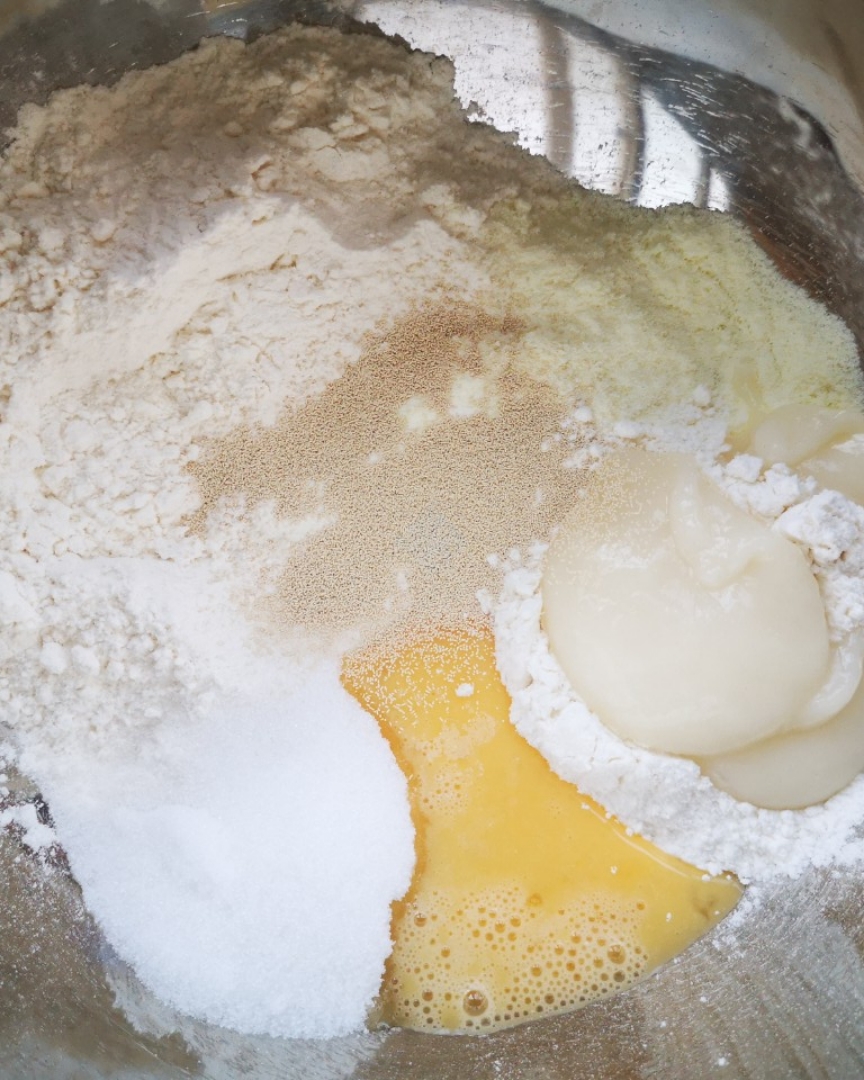 好吃易做的黄油奶酥面包的做法 步骤6