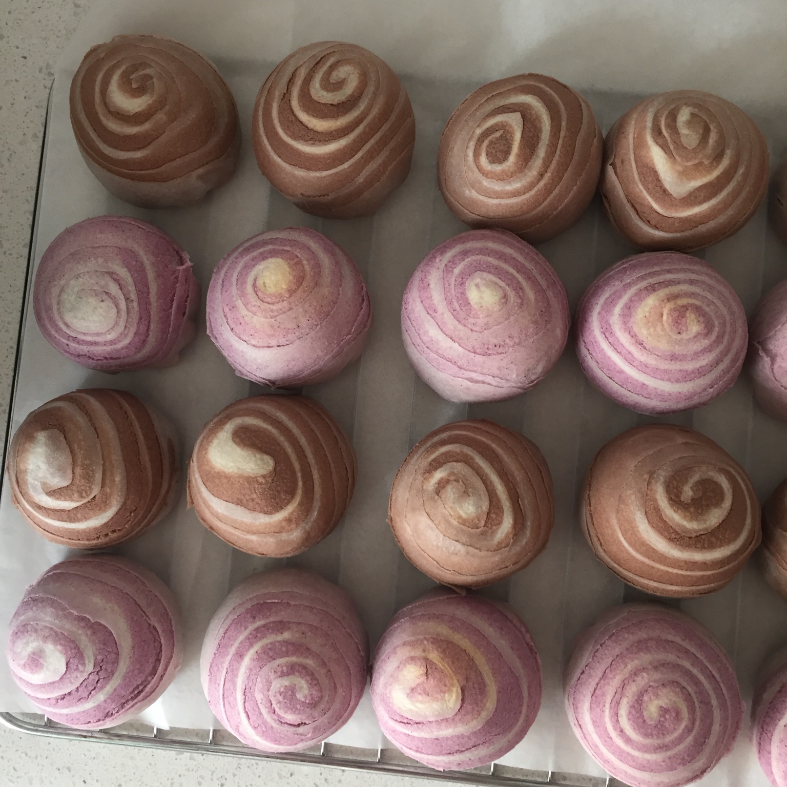 蛋黄酥~紫薯、抹茶、原味~花好月圆，中秋快乐~内附一次做六色蛋黄酥方法~