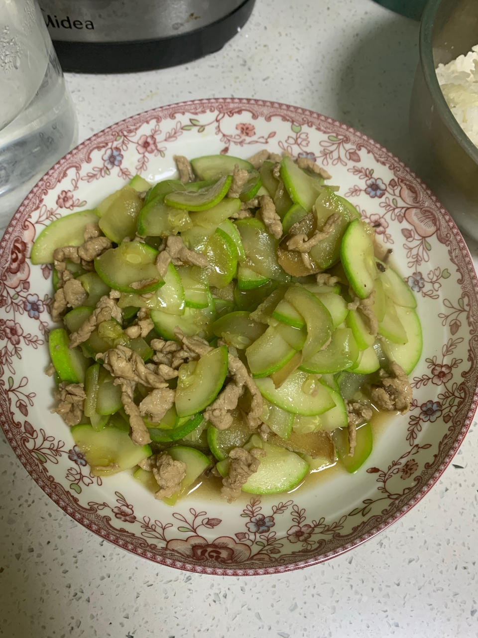 西葫芦炒肉丝