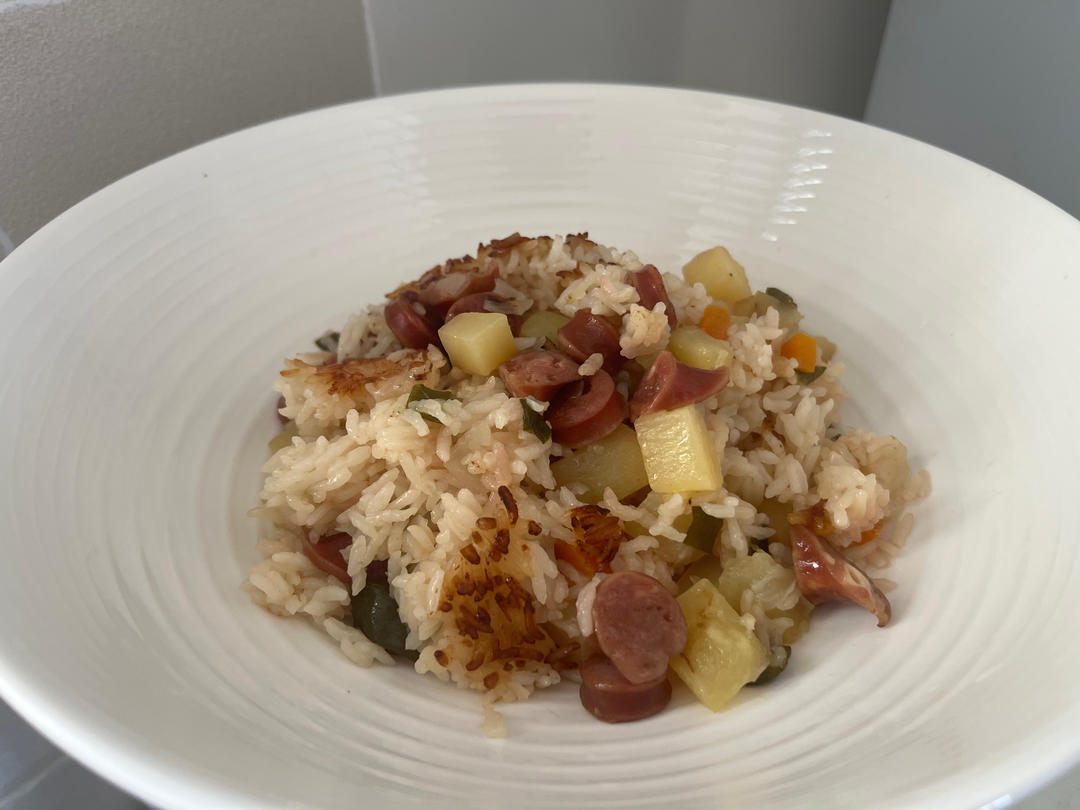 全家人都抢着吃的的土豆香肠焖饭