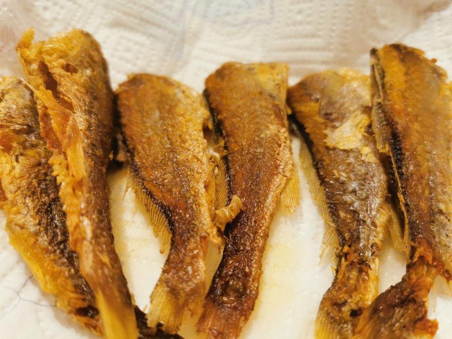 香煎小黄鱼