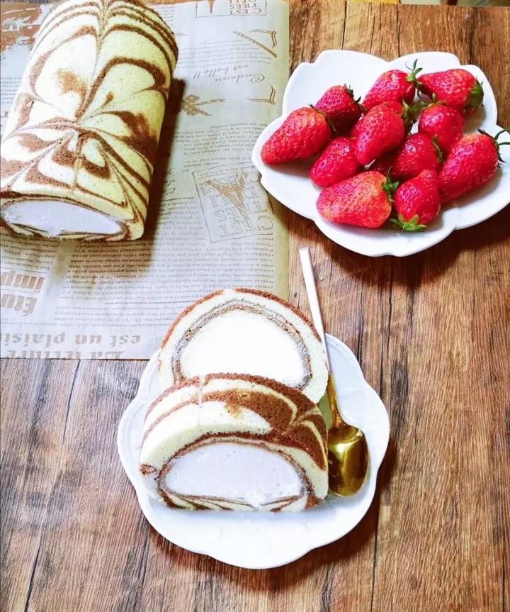 双色花纹蛋糕卷