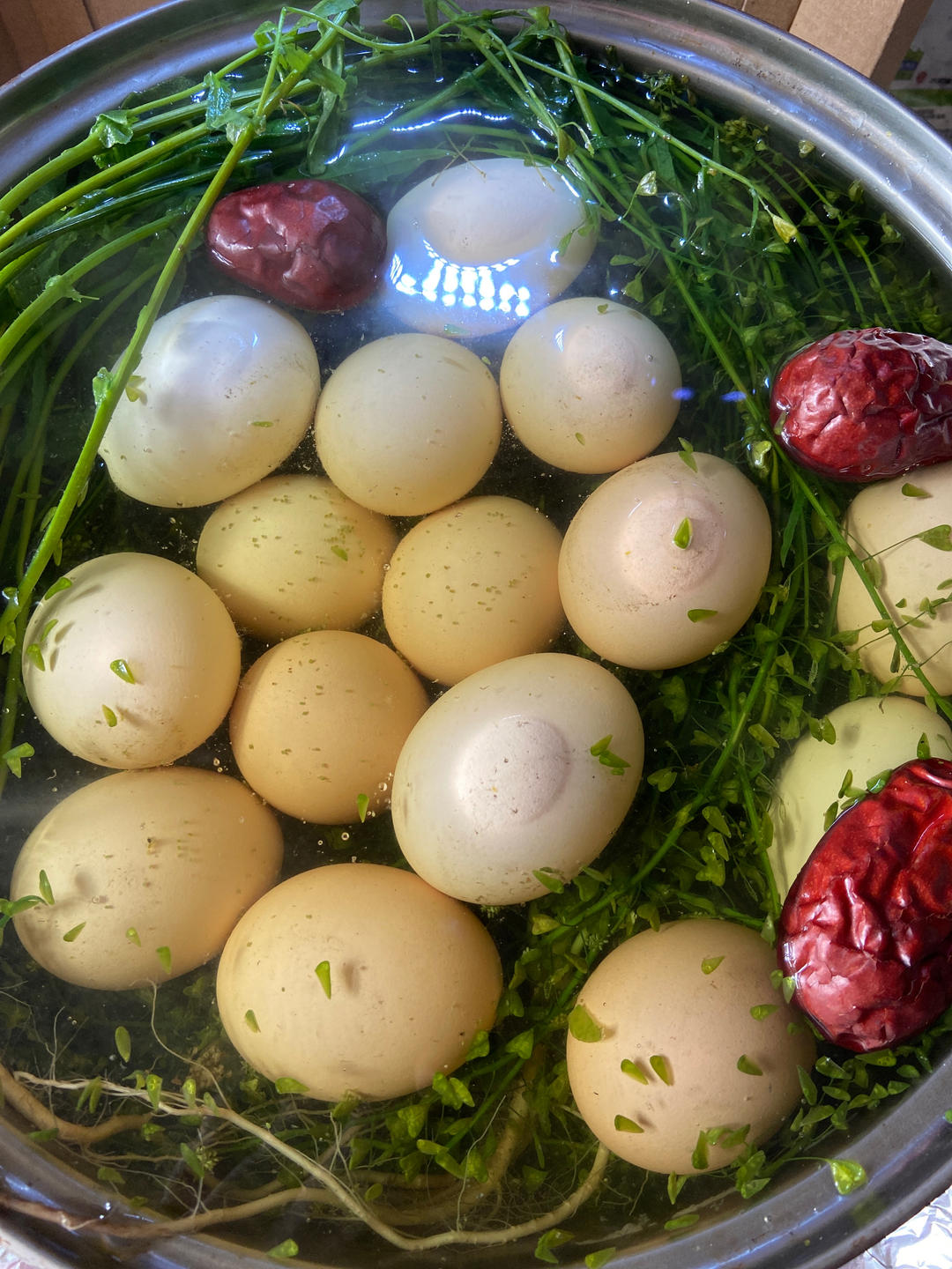 地菜花煮鸡蛋
