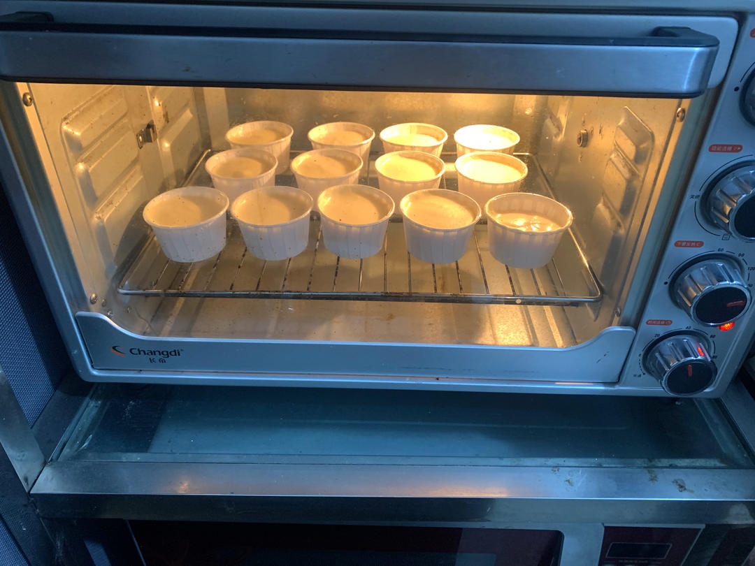 纸杯蛋糕 8寸戚风蛋糕的量