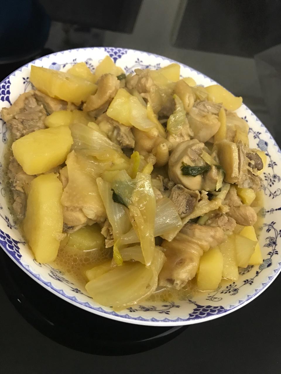 土豆炖鸡块