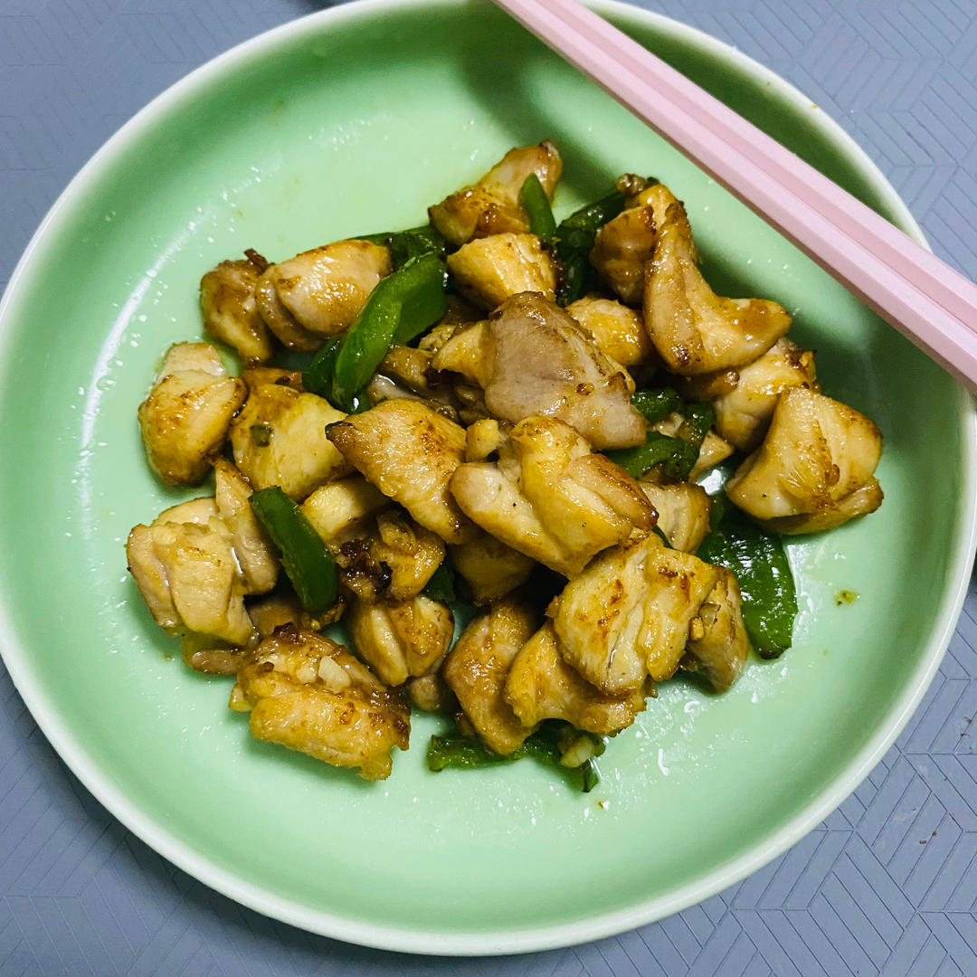 蒜香鸡丁（微辣）