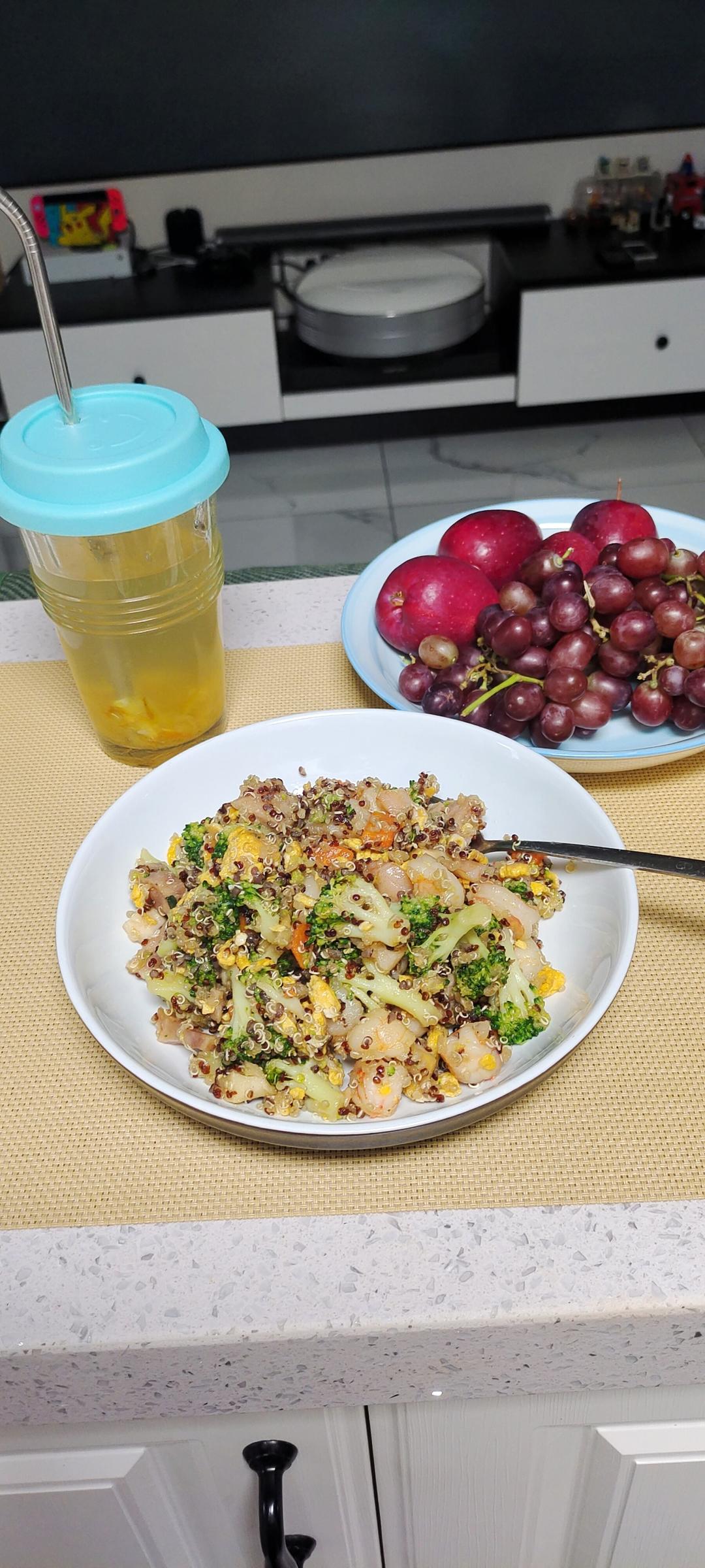 减脂三色藜麦饭