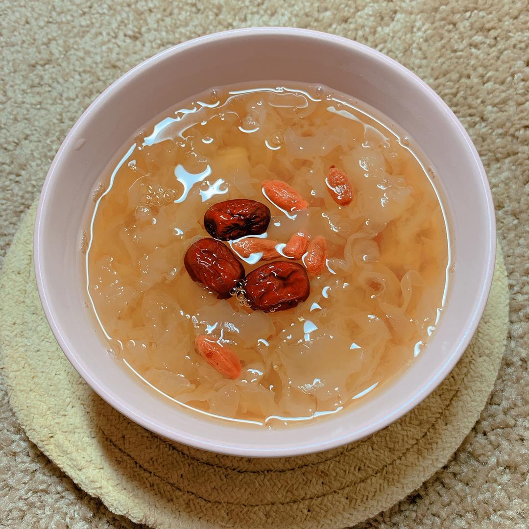 银耳红枣汤