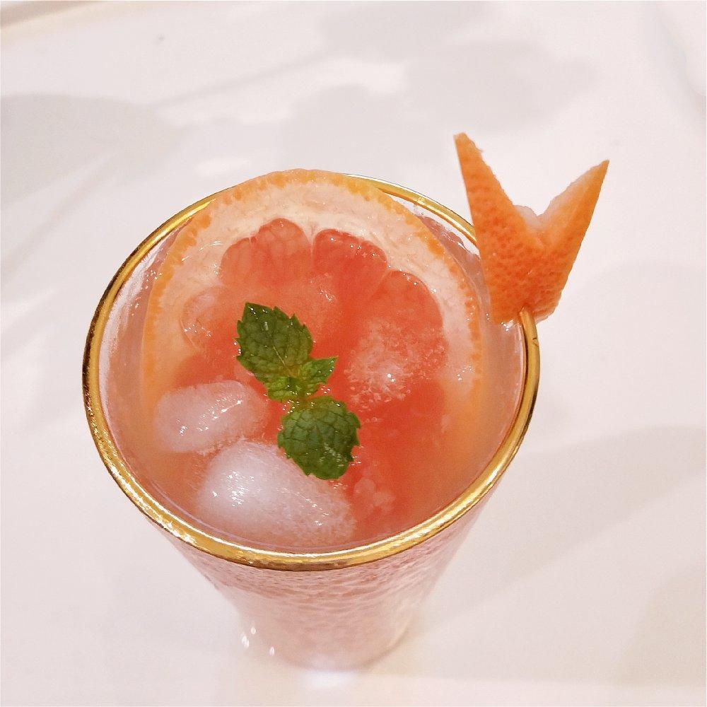 怿珂做的满杯西柚西柚果茶冰沙