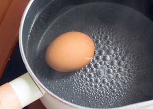 6分钟煮出完美日式溏心蛋🥚的做法 步骤2