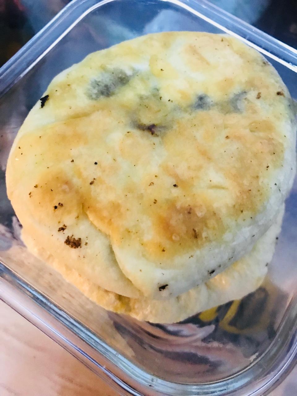 茴香鸡蛋馅饼