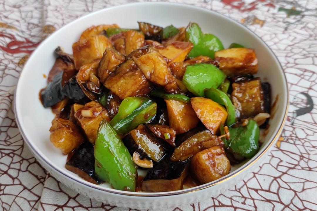 超级下饭的地三鲜