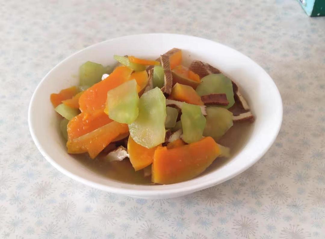 南瓜炖莴笋（无油素食）的做法