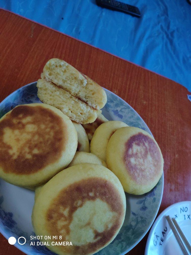 玉米面发面饼                       （口感细腻）