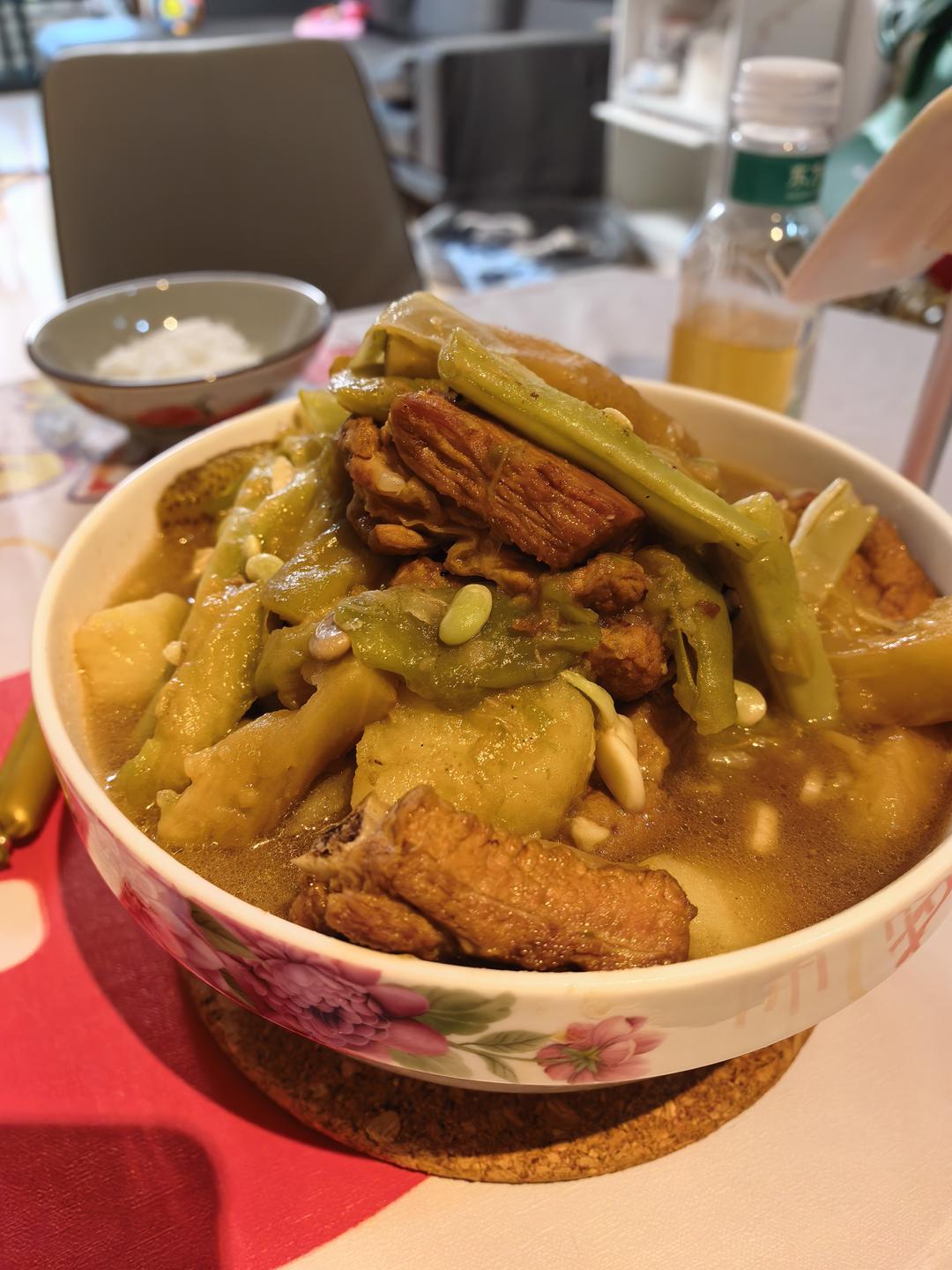 硬菜代表--排骨炖豆角土豆（豆角焖面胚子）