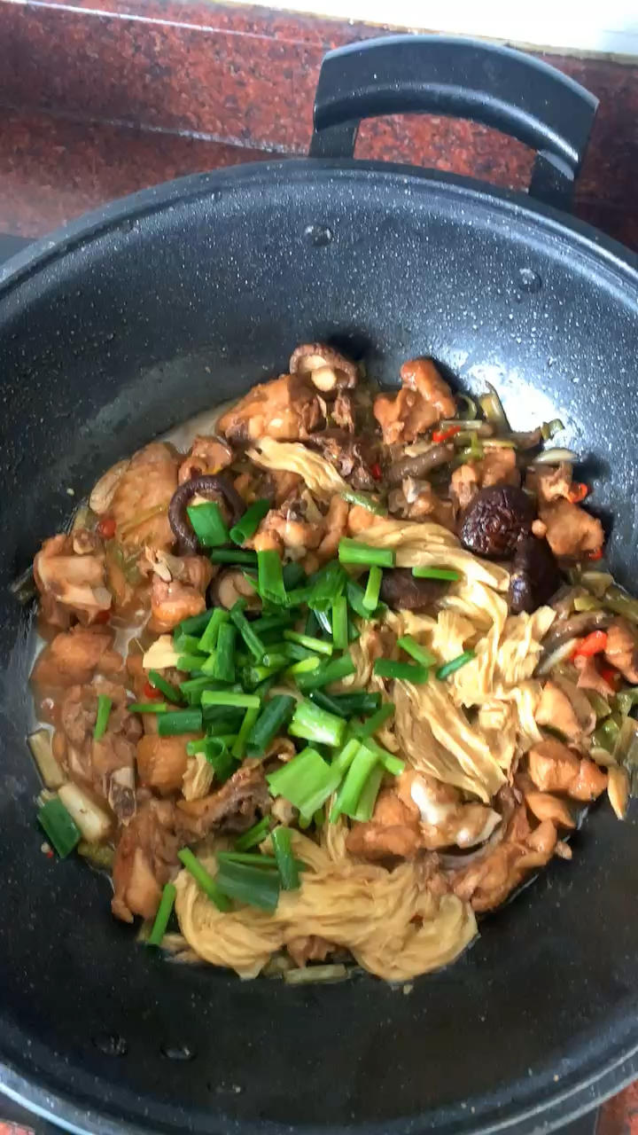 腐竹焖鸡