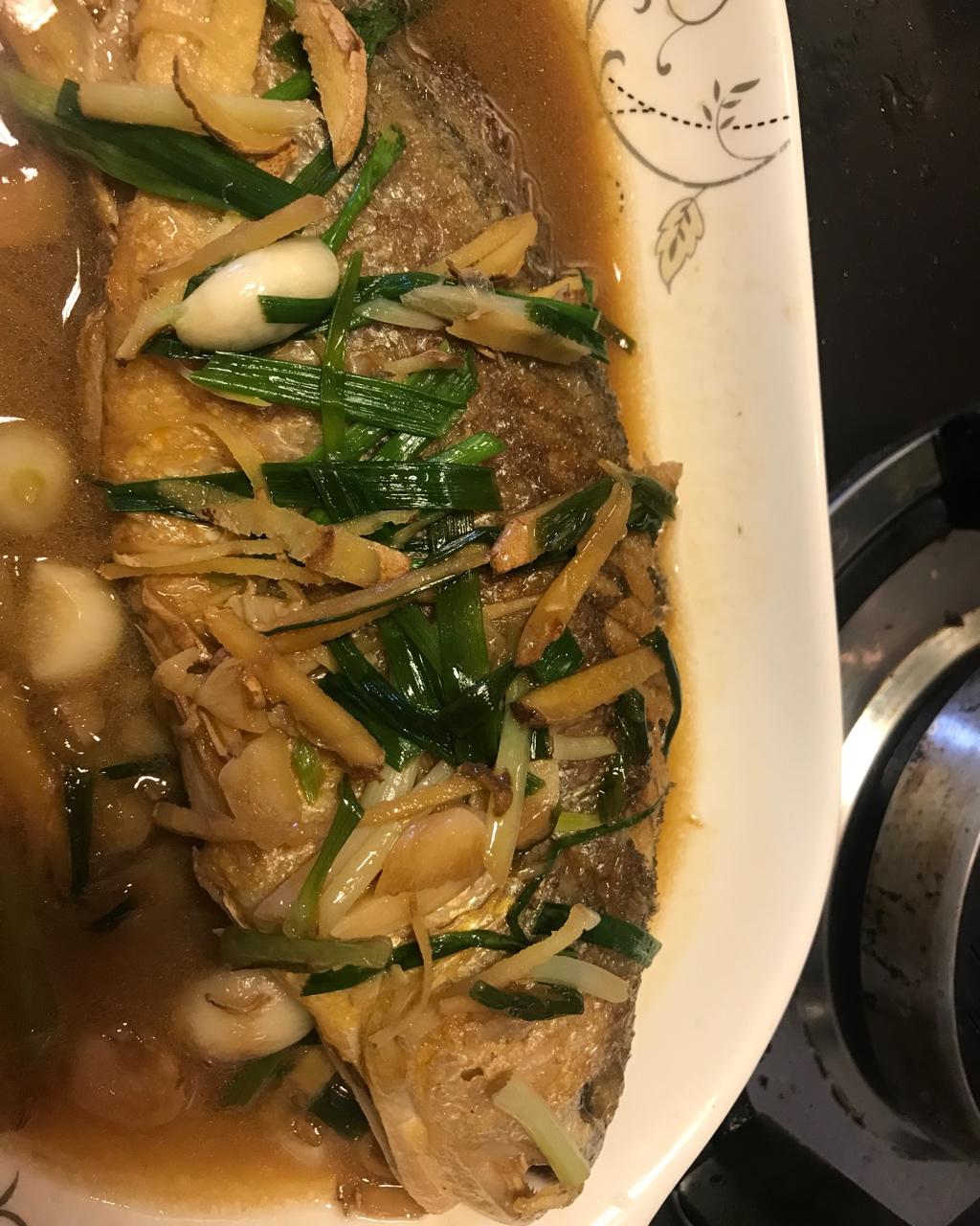 红烧黄鱼—鱼皮不破的小窍门