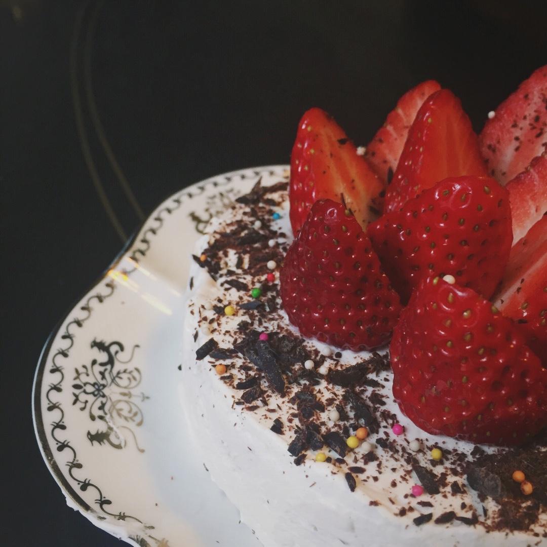 草莓鲜奶油蛋糕