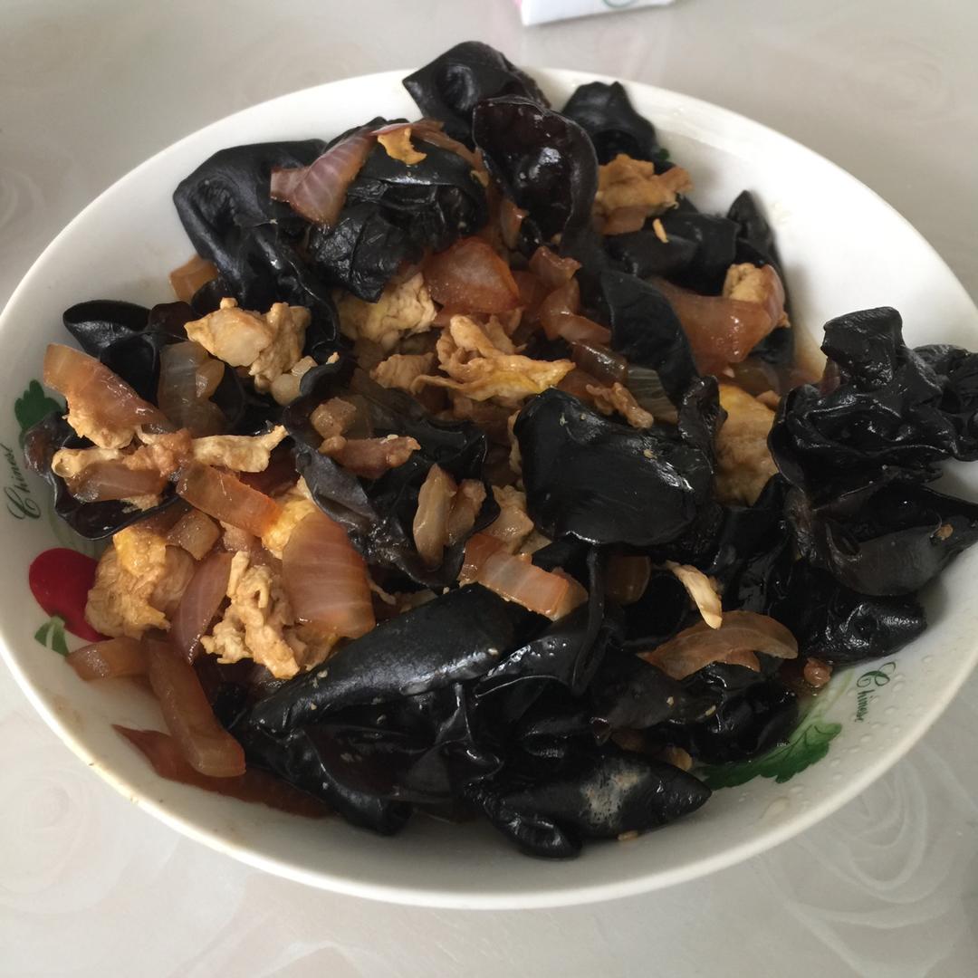 洋葱木耳鸡蛋炒肉