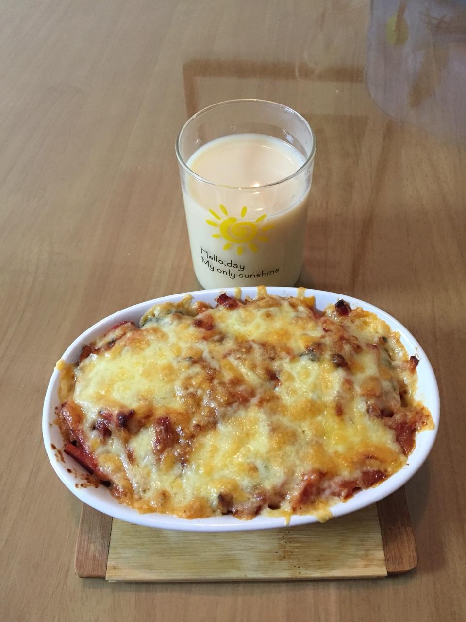 蕃茄肉酱奶酪焗饭