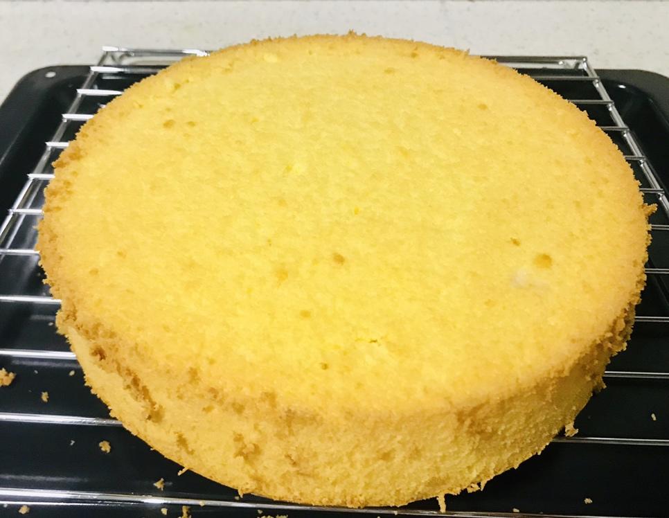 酸奶戚风蛋糕（8寸中空模具）