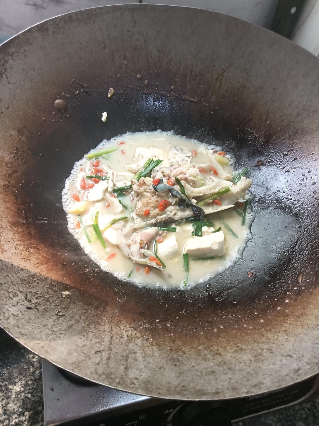 鱼头豆腐汤