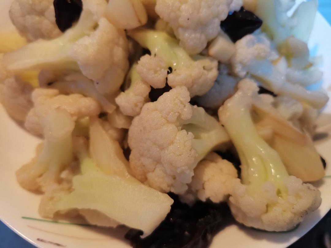 菜花木耳炒肉片