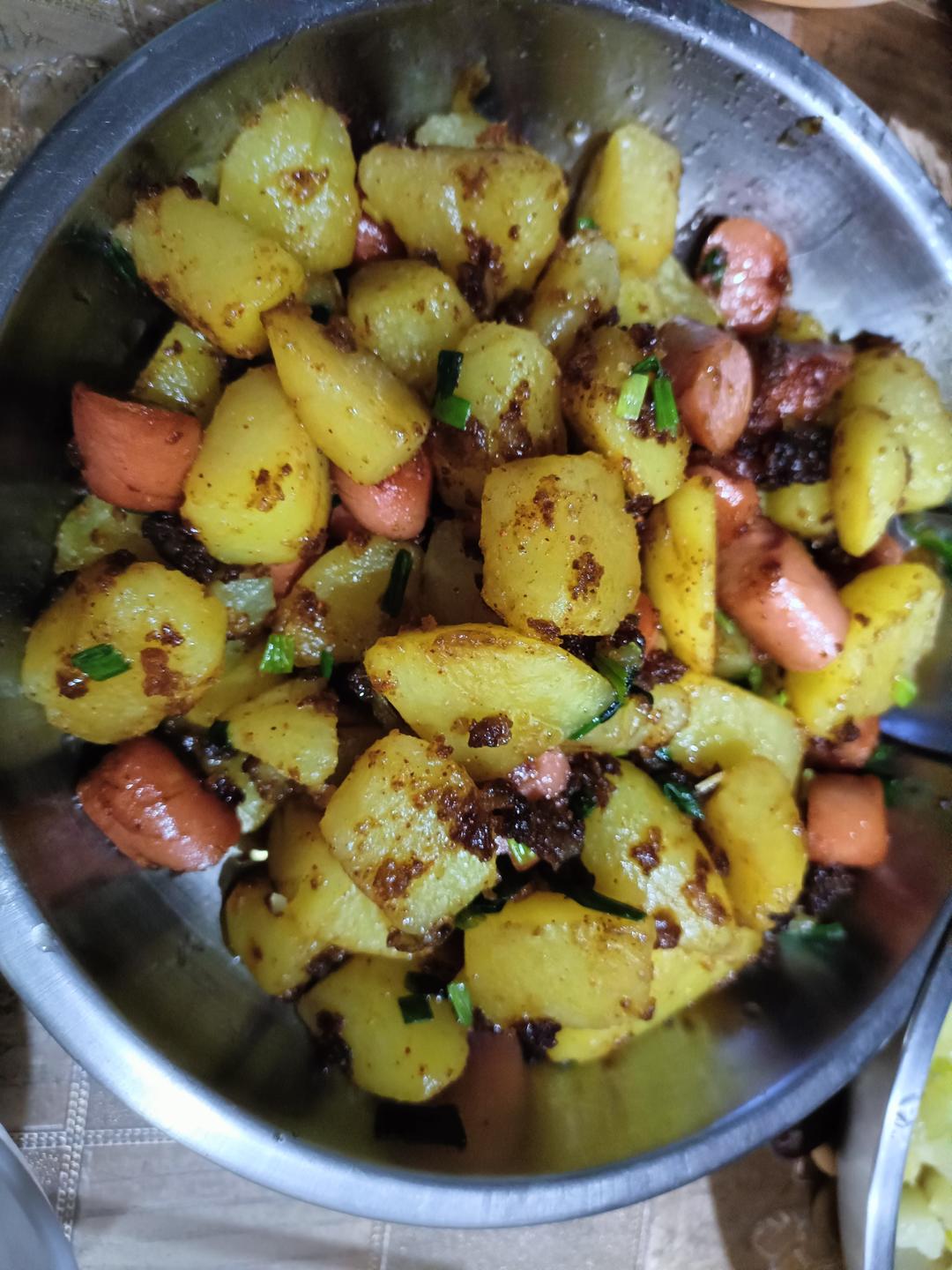 孜然火腿土豆丁