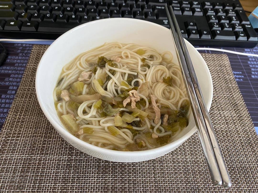 雪菜肉丝面