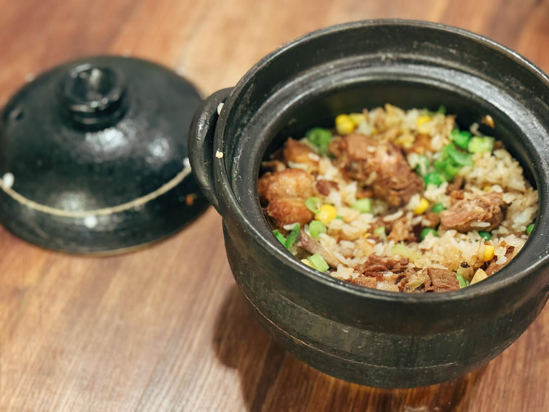 【排骨焖饭】