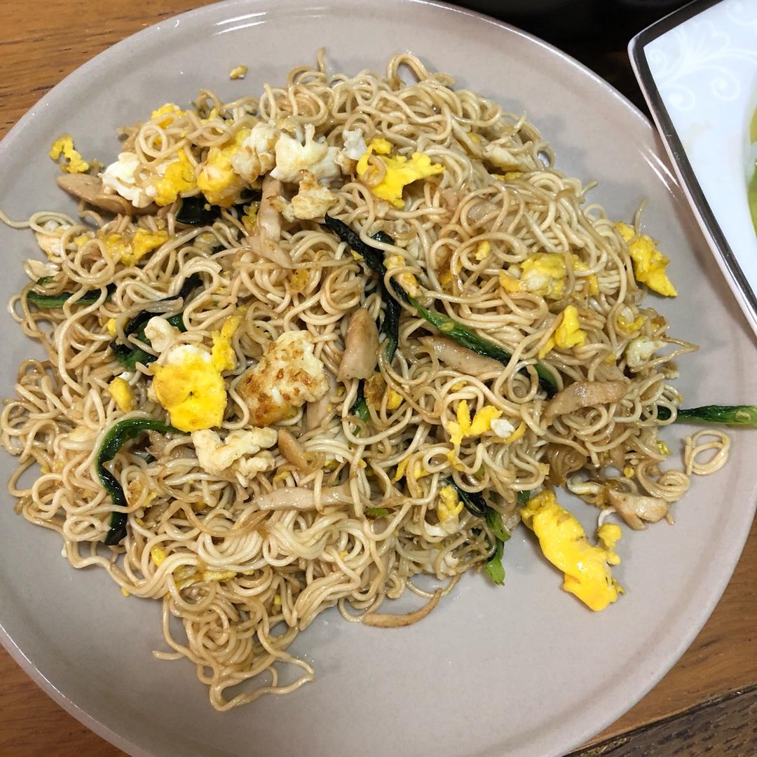 鸡蛋炒面