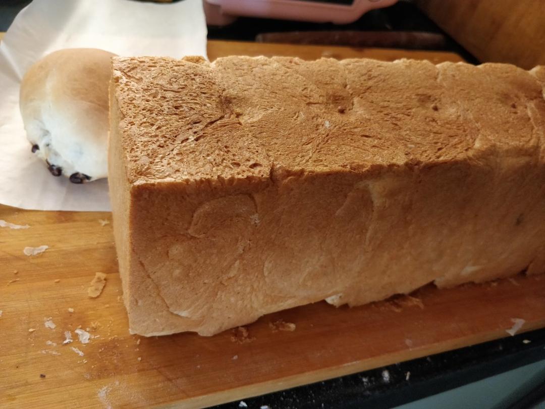 鲜奶红豆吐司