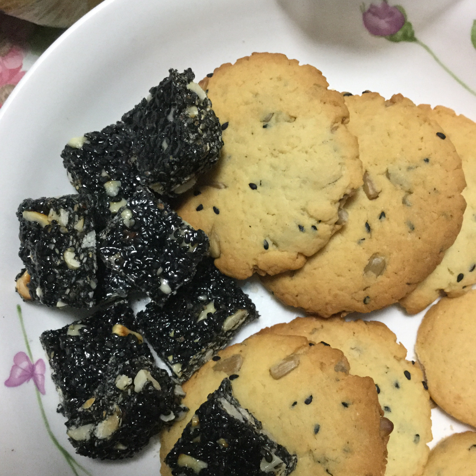 芝麻核桃糖