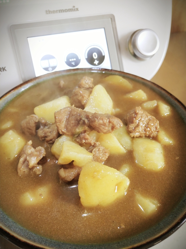 小美咖喱土豆炖牛肉的做法